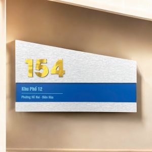 Bảng số nhà ALU bạc xước chữ nổi Mica gương vàng cao cấp ALSN07